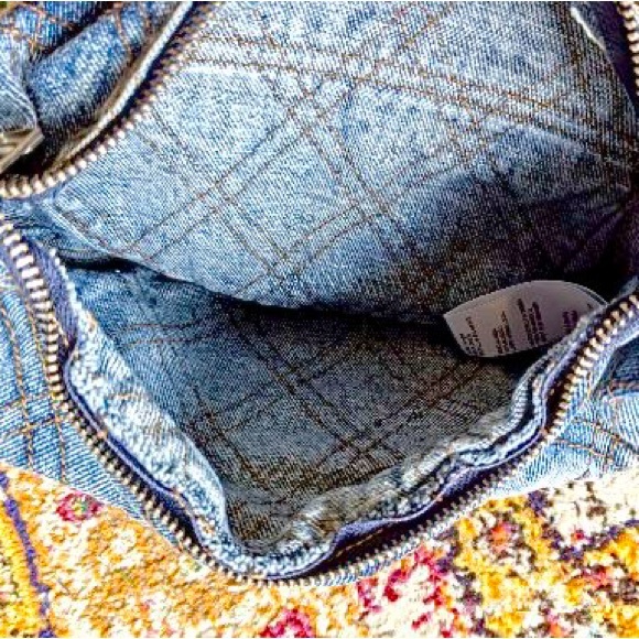 URBAN OUTFITTERS Quilted Denim Sling Bag - Picture 6 of 6